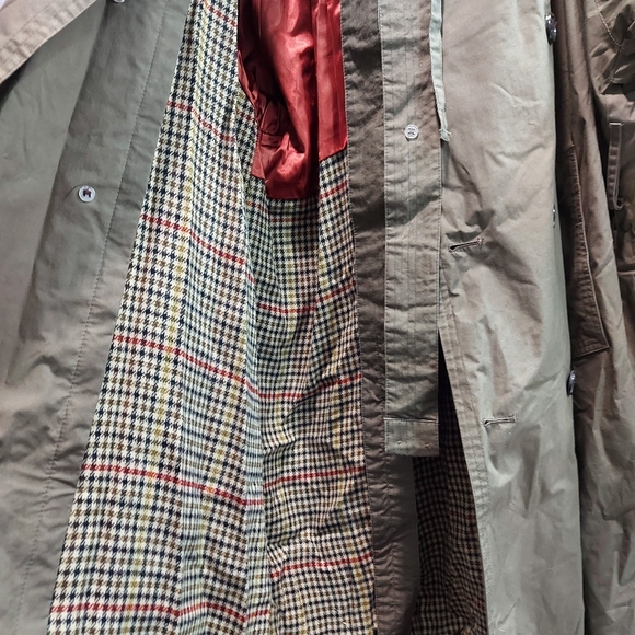 4/$60 🥳 London Fog olive coat with lining Size 44 - Picture 6 of 13